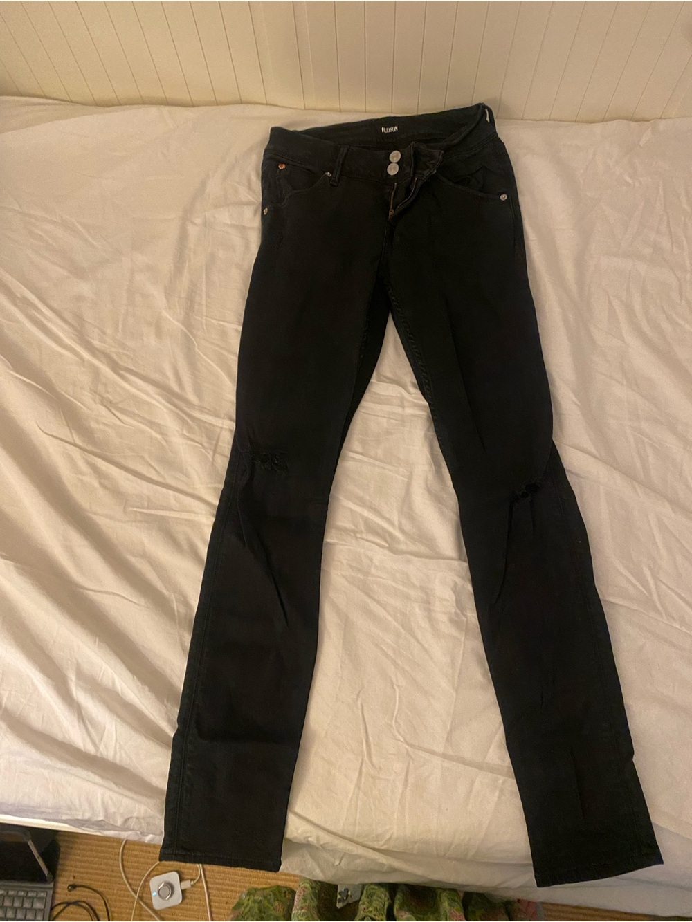 Hudson Jeans Black Skinny Jeans with Knee Rips